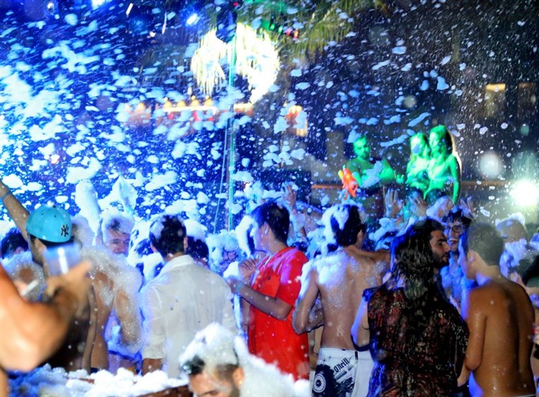 Lebanon Largest FOAM Party 3 (2)